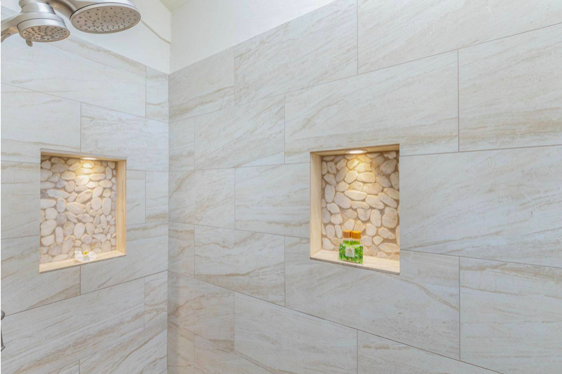 Paliuli #1 Princeville Vacation rental walk in shower