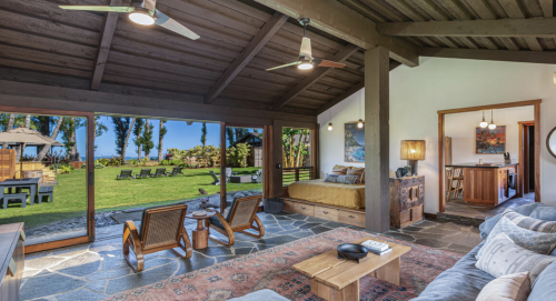 Hale Maluhia Beachfront Hanalei Bay Living area